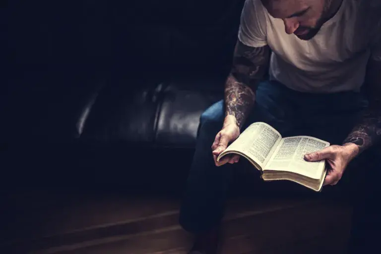 Por Que Estudar a Bíblia no Século XXI